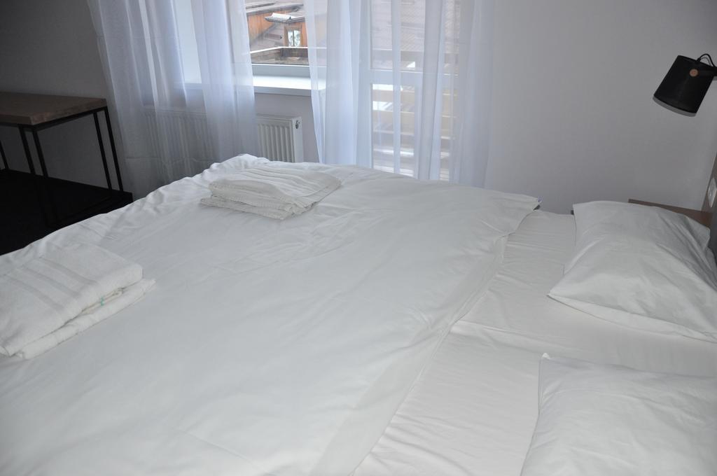 Grofa Room บูโคเวล ภายนอก รูปภาพ