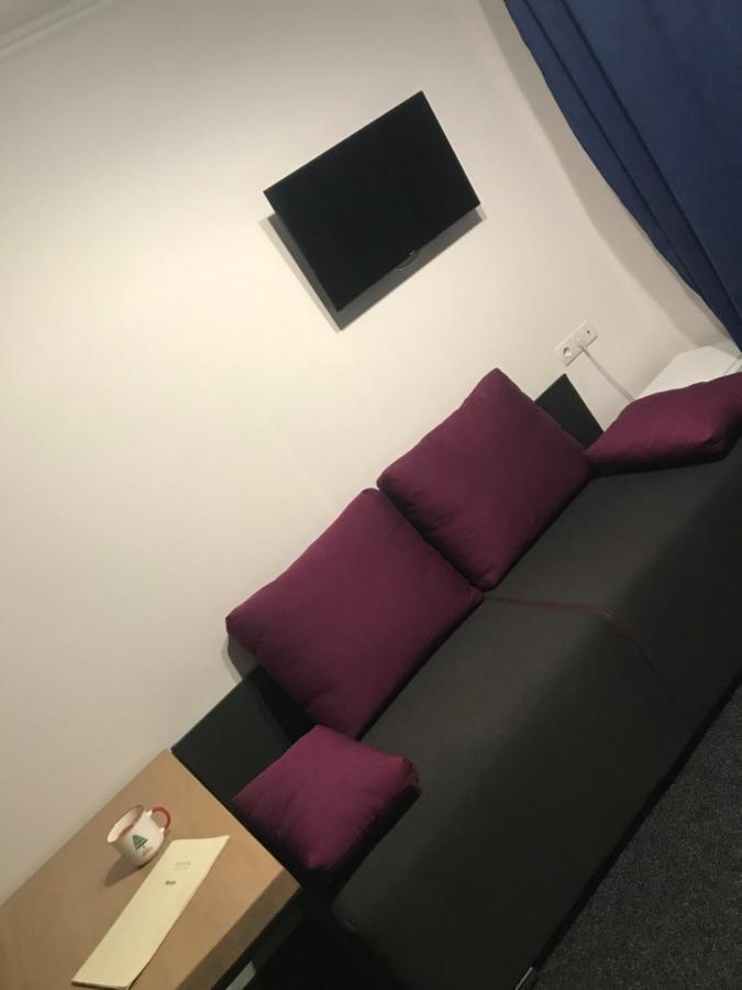 Grofa Room บูโคเวล ภายนอก รูปภาพ